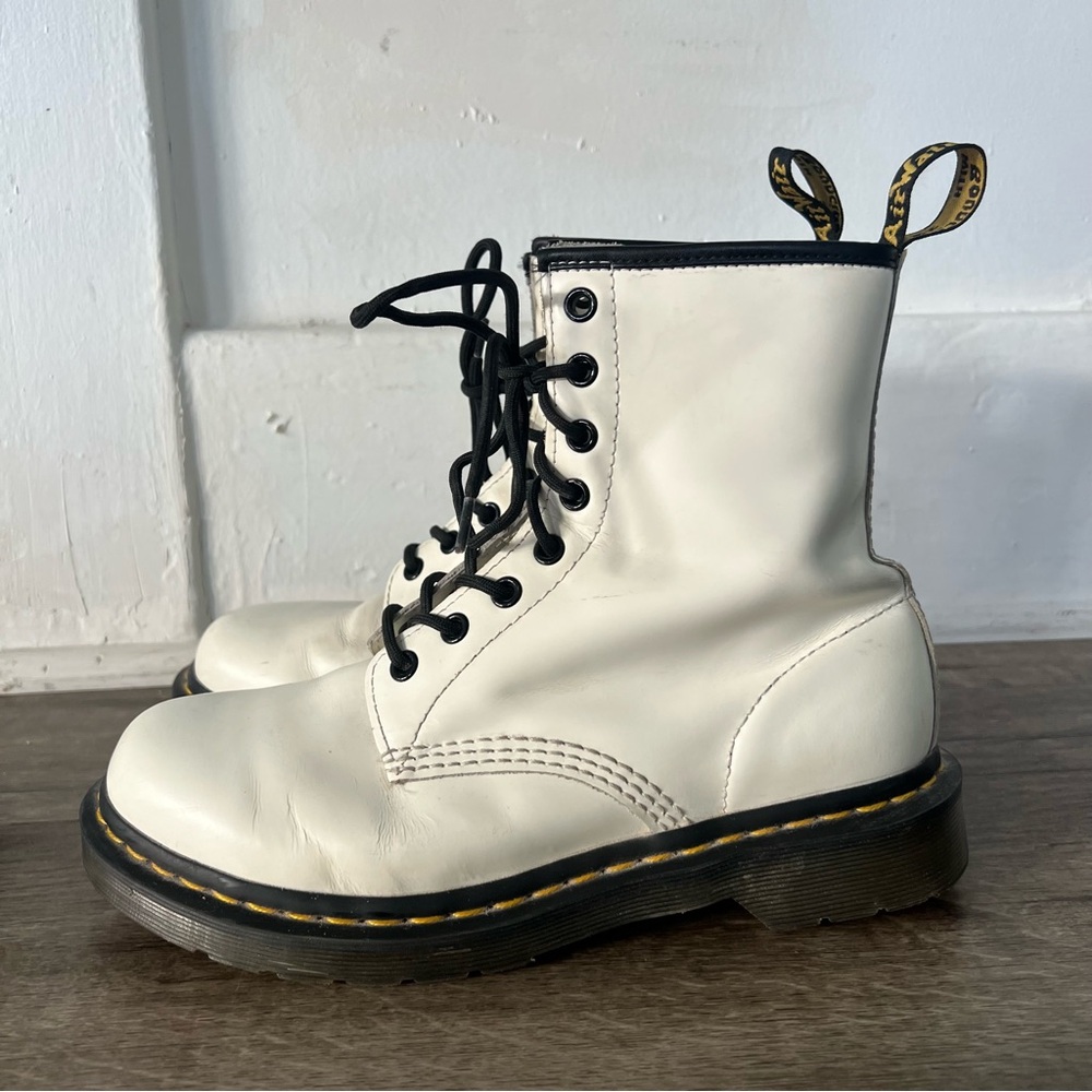 Dr. Martens Women's 1460 White Leather Lace Up Combat Boots Size 8 US